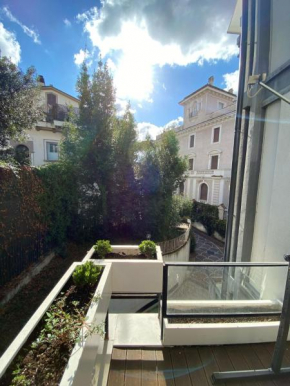 Apartment Villa Borghese with terrace